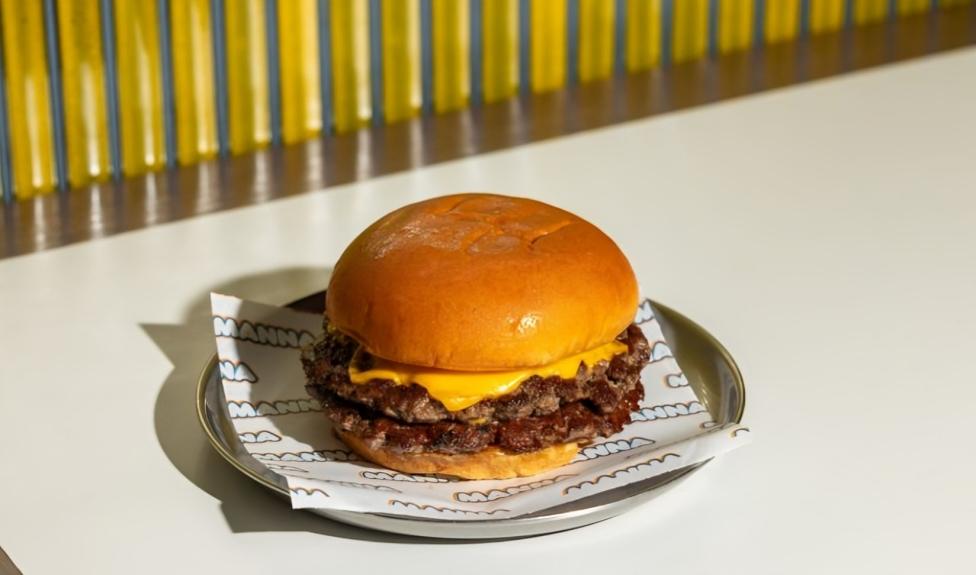 London’s cult burger brand Manna is opening at Alserkal Avenue