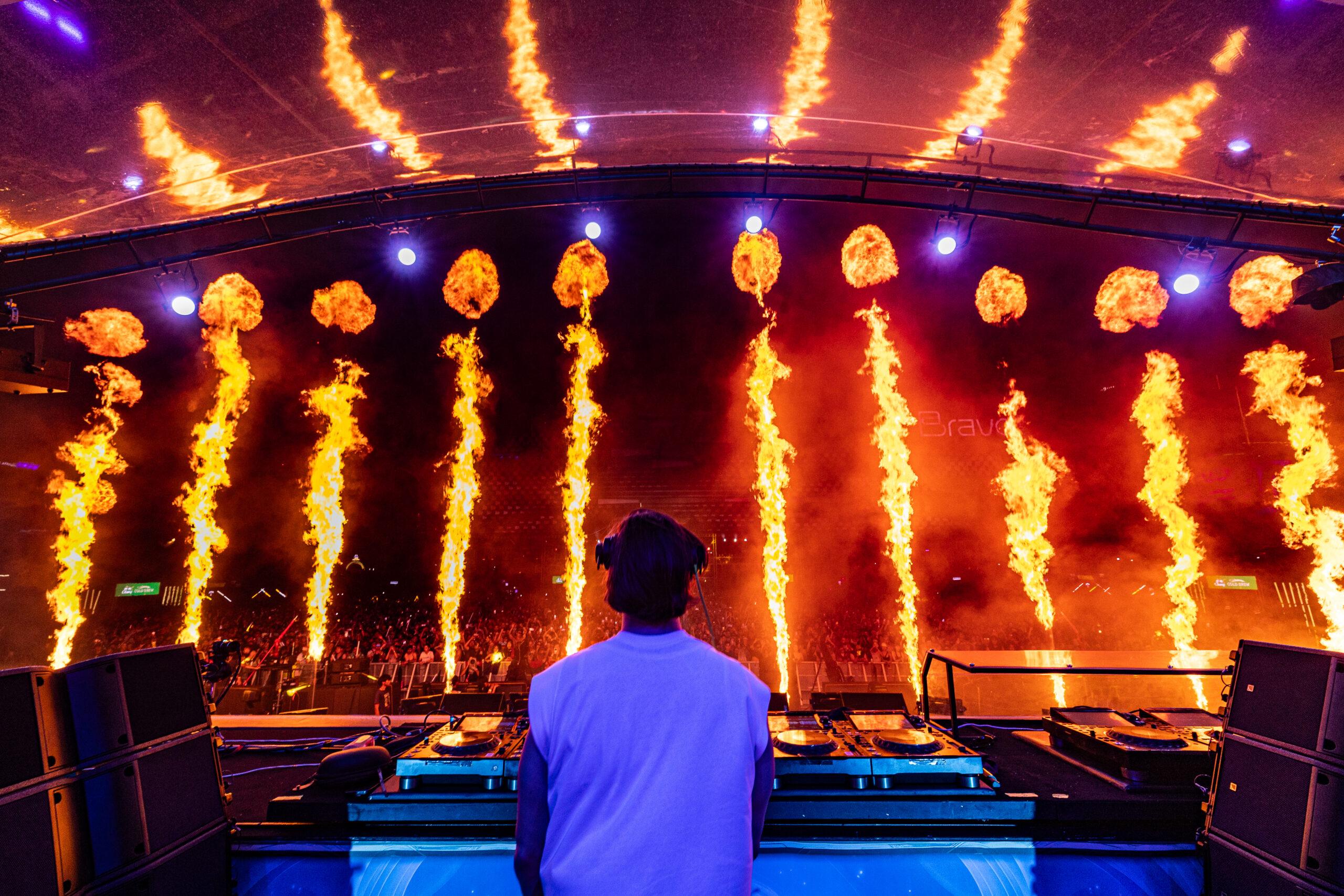 Argy brings his NEWORLD multisensory show to Ushuaïa Dubai Harbour